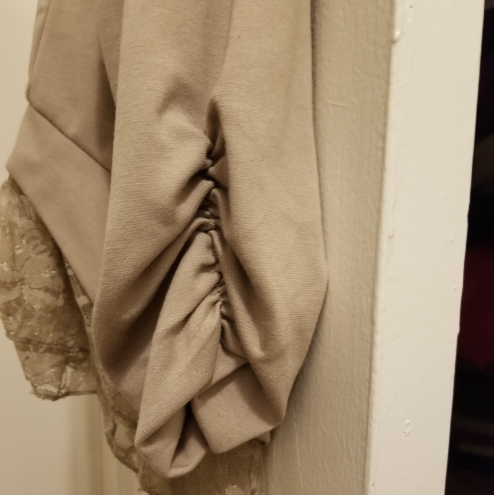 Blazer - Picture 3 of 4